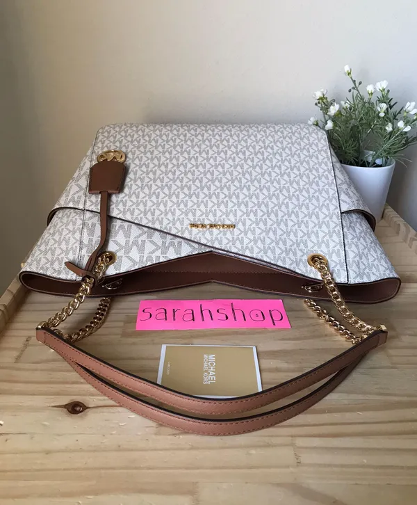 Michael Kors Purse - Image 5