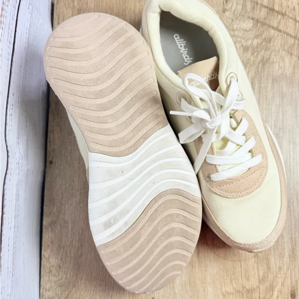 Allbirds Women's Cream and Tan Sneakers - Image 4