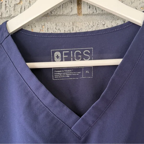 Figs Catarina One Pocket Scrub Top Navy Blue Size XL - Image 4