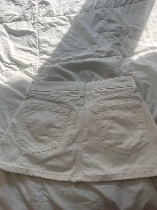 Hollister Denim White Skirt - Image 4