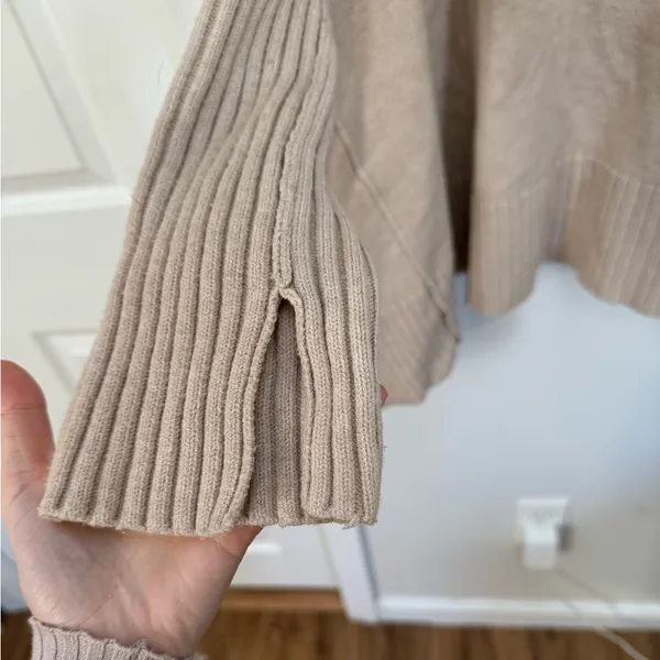 Free People Sweater - Image 4
