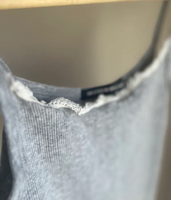 Brandy Melville Grey Lace Tank - Image 9