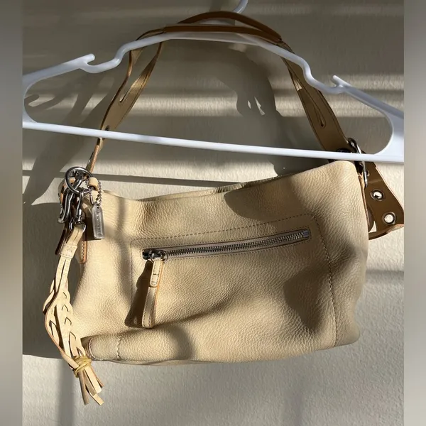 Vintage Coach Soho Pebbled Leather Hobo Bag - Image 2