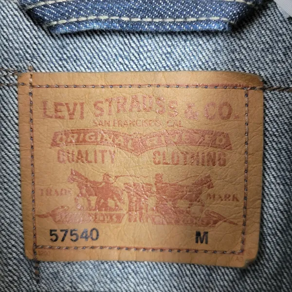 Levis Red Tab Trucker Denim Jacket Womens Medium Dark Wash Snap Closure 2 Pocket - Image 2