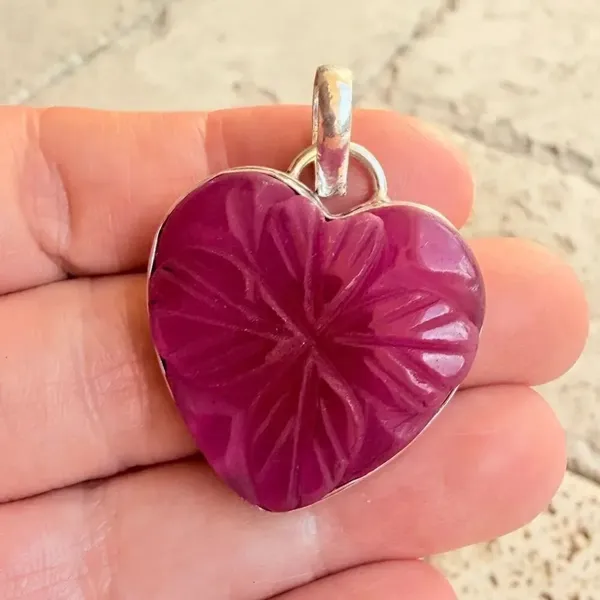 Carved Ruby Heart Clover Pendant 925 Silver Overlay Red - Image 8