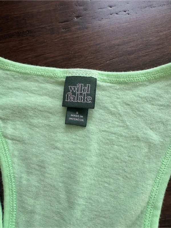 Wild Fable Neon Green Racerback Tank Top with Buttons and Raw Hem Size S - Image 4