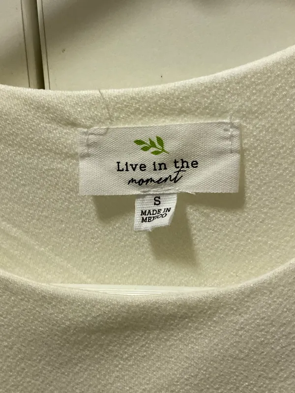 Live in the Moment Tank Top - Image 2