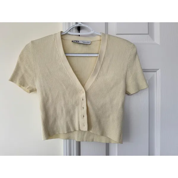 Zara Ribbed Short Sleeve Cardigan Cream VNeck Button Front Crop Top Small - Image 2