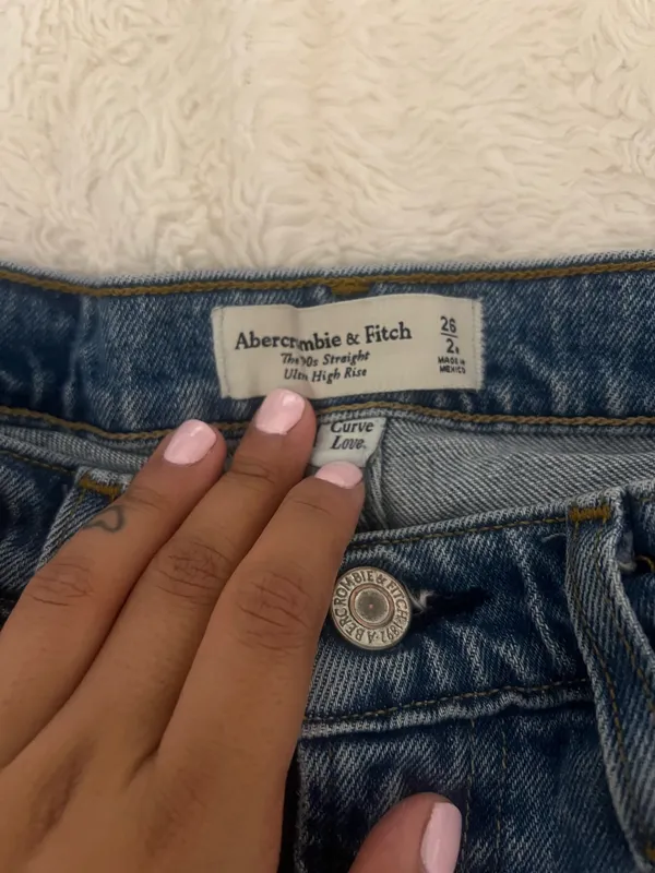 Abercrombie High-Rise Jeans 90s - Image 2
