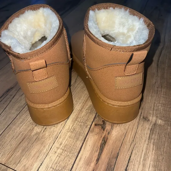 mini ultra style boots Size 9 - Image 7