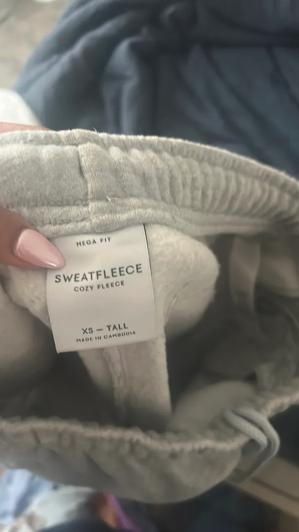Aritzia Cargo Sweatpants Cozy Fleece Mega - Image 3