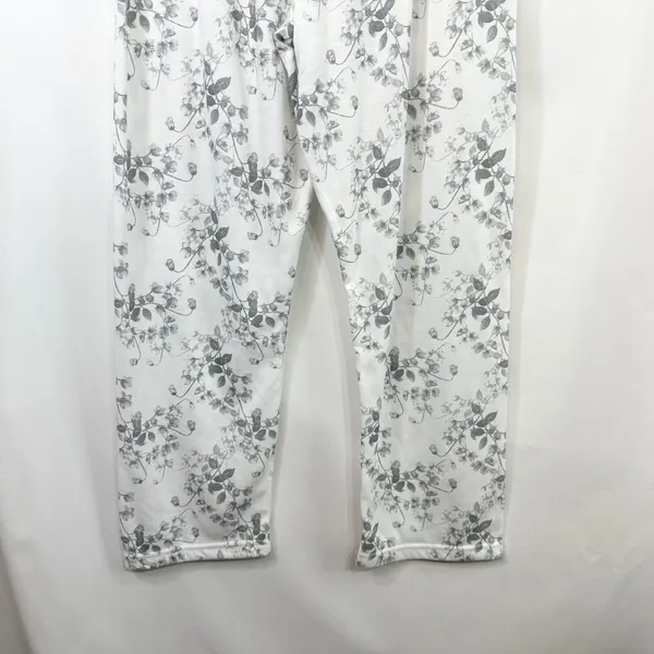 Body Touch Medium Pajama Set‎ White Gray Floral Long Sleeve Lounge Feminine 367 - Image 9