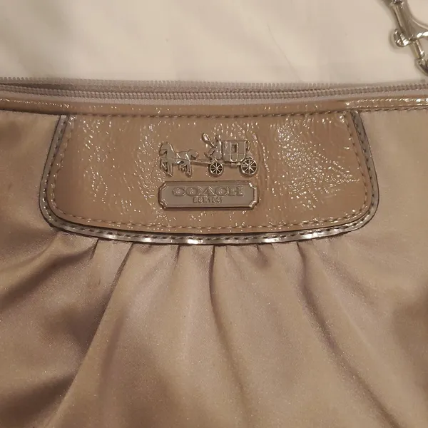 Coach Cream Satin Wristlet 8.5 X 5.5 - Image 2
