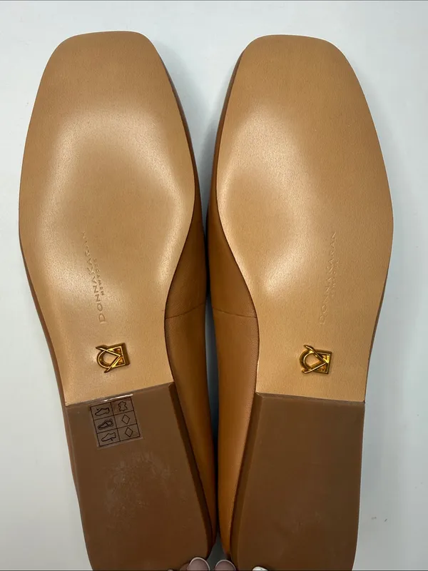 Donna Karan New York Women's Kylee Logo Leather Ballet Flats Size 7.5M - Image 4