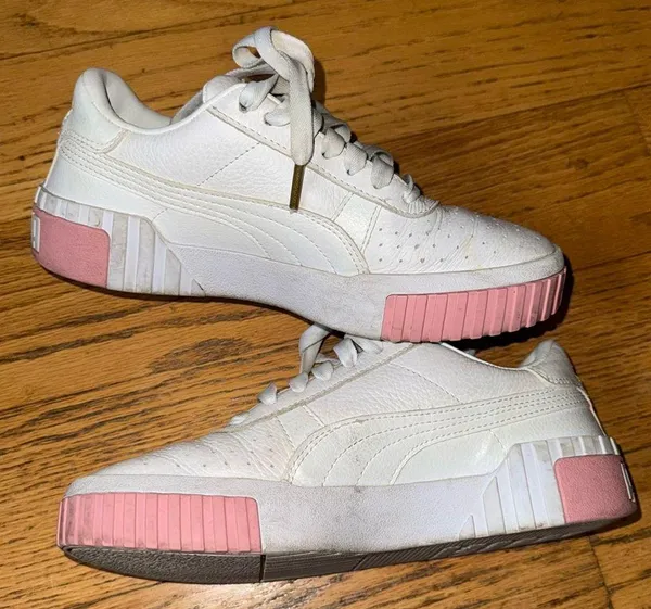 Puma White and Pink Sneakers Sleek Athletic Design - Image 3