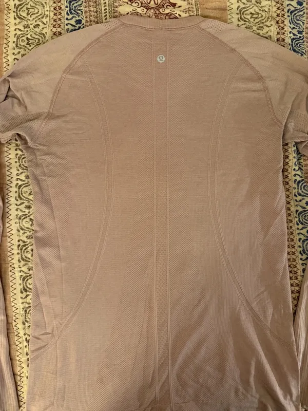 Lululemon swiftly tech long sleeve size 10 - Image 3