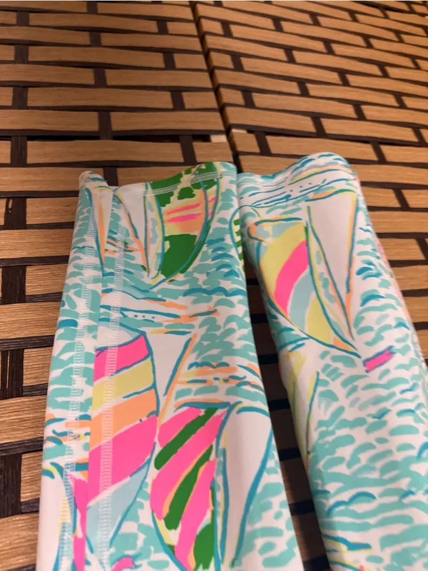 Lilly Pulitzer Luxletic Sailboat Crop Leggings Size XS - Image 5