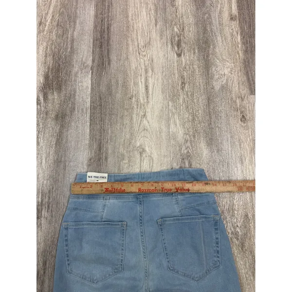 We The Free Free People In My Feelings Mid Rise Crop Boot Jeans Light Wash Small - Image 7