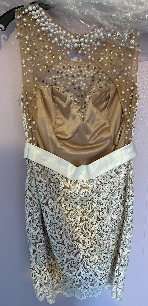 Dave & Johnny Nude Semi Formal Dress - Image 5