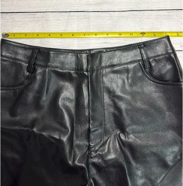 NEW FATE Biker Black FAUX LEATHER Shorts Size MEDIUM - Image 6
