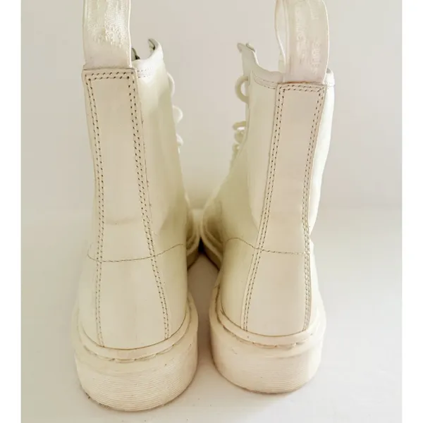 Dr Martens 1460 Mono White Smooth Leather Lace Up Combat Boots Iconic Sole 8M/9L - Image 5