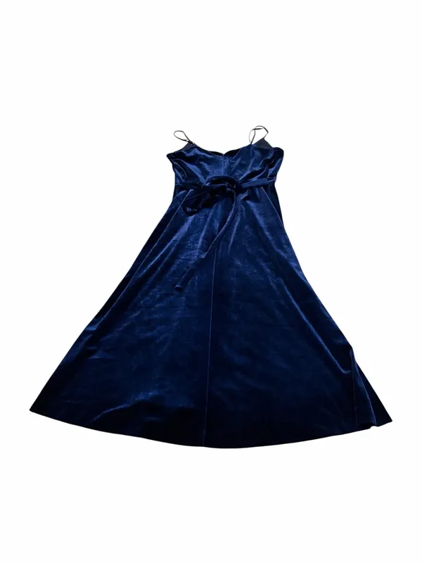 ALI & JAY blue velvet midi dress - Image 5