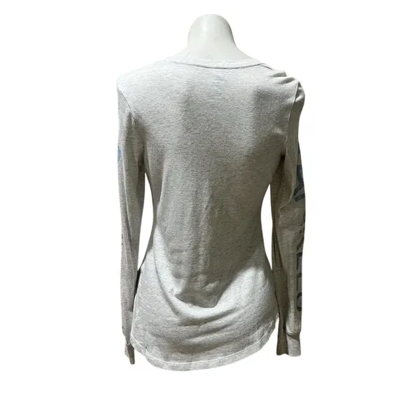 Nike Women's New York Yankees Long Sleeve T-Shirt White Size M - Image 9