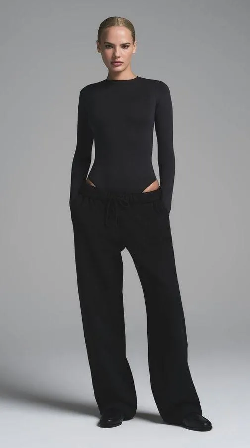 SKIMS Essential Crew Neck Long Sleeve Bodysuit - Image 3