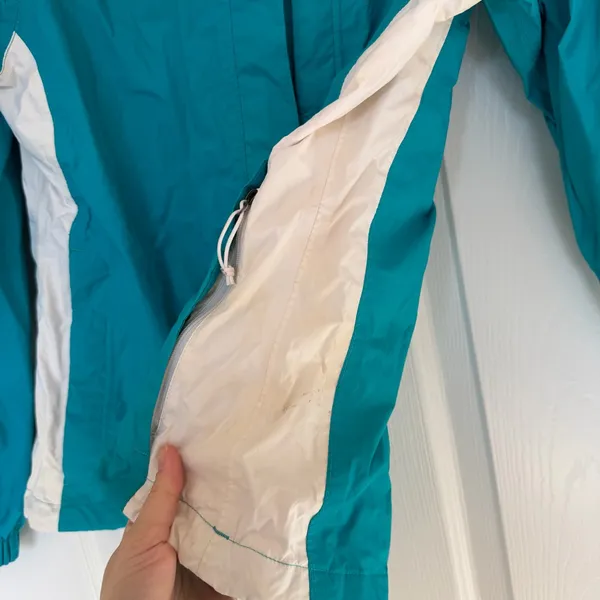 Women's The North Face Teal Colored Hyvent Rain Coat Size Extra Small - Image 6