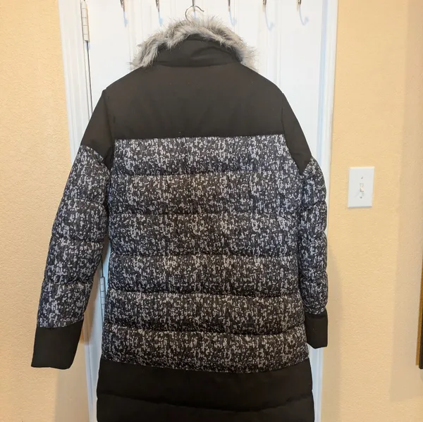 FABLETICS Waco Puffer Jacket Coat Women Size XL Midi Removable Faux Fur Collar - Image 9