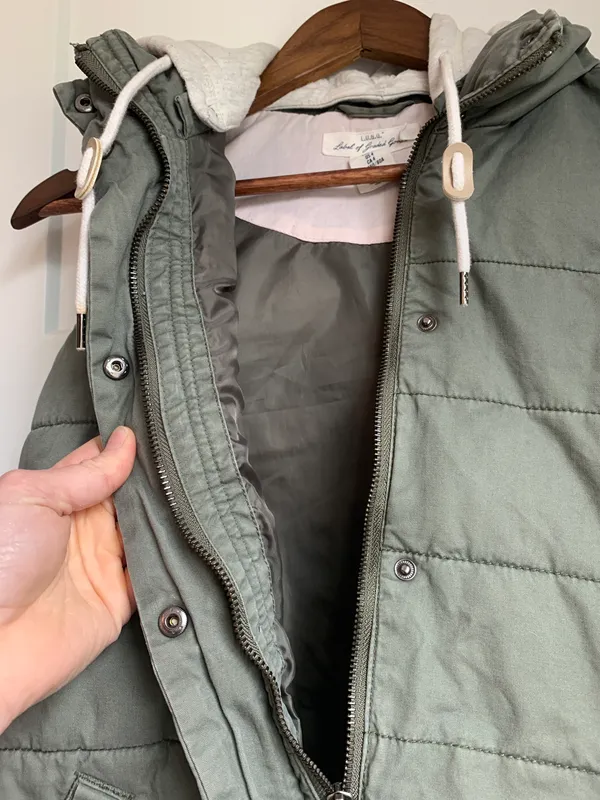 Label of Graded Goods Hooded Vest - Image 3