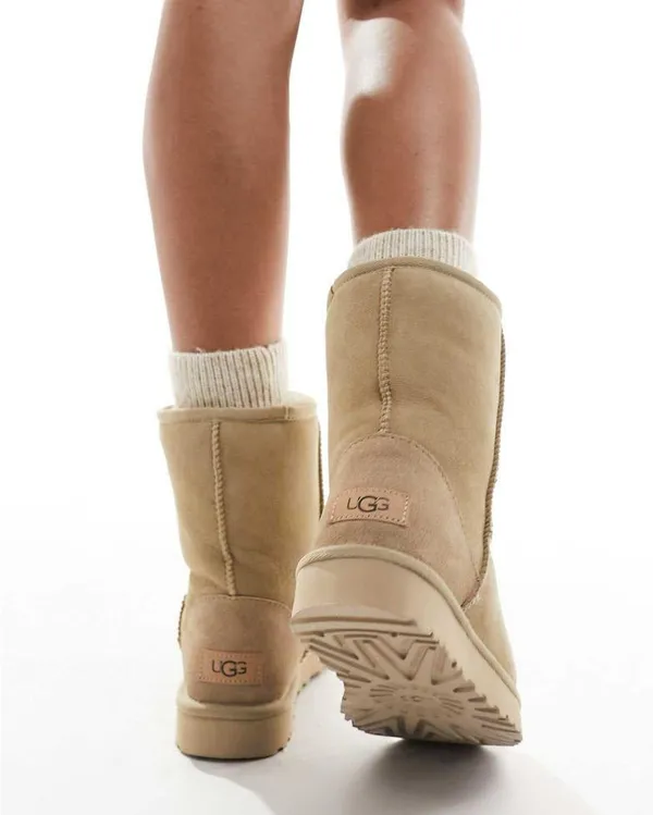 UGG Classic Short II Boots in Stone Size 5 - Image 2