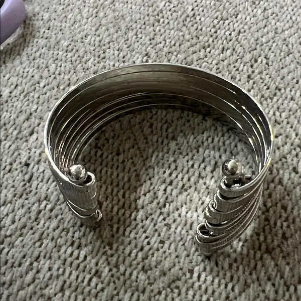 C1946 Jewelry Brand cuff slinky braclet Silver - Image 7