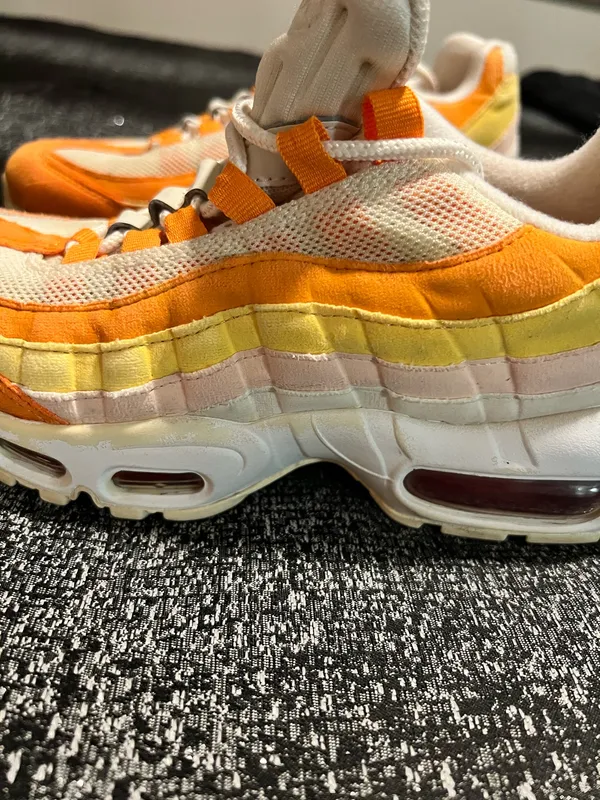 Womens 6.5 Nike Air Max 95 Forward Orange/White/Yellow Gradient Sneakers - Image 6