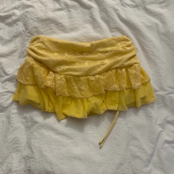 Ruffle mini skirt yellow - Image 3