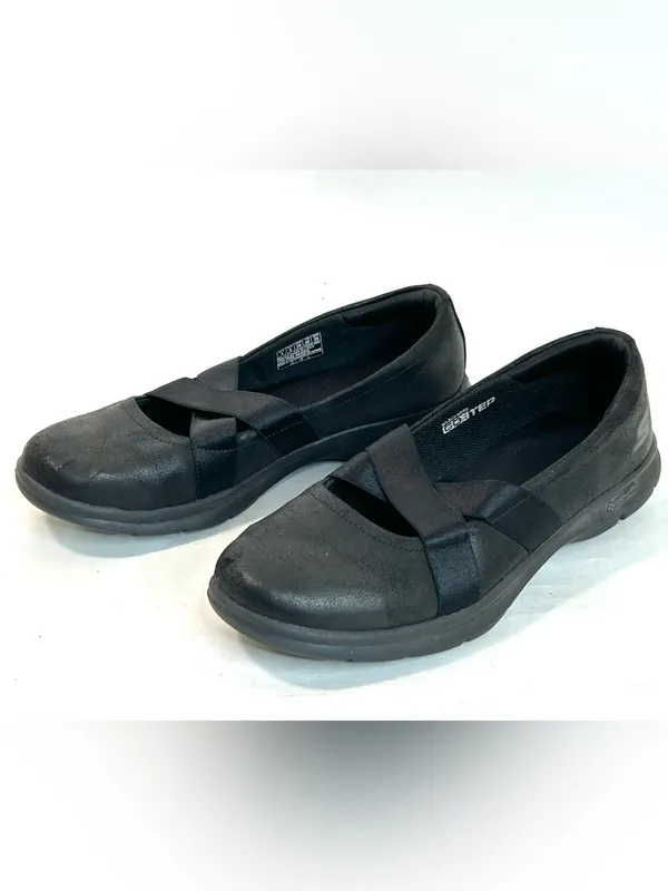 Skechers GoStep Dainty Slipon MaryJane Flats in Black size 9 - Image 4