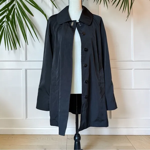 Nautica Black Raincoat Jacket Women’s Small Lightweight Hidden Button Lined Coat - Image 5