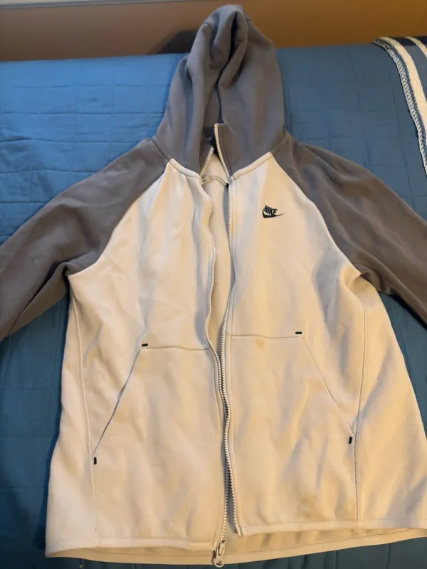 Grey and white Nike tech medium - Image 7