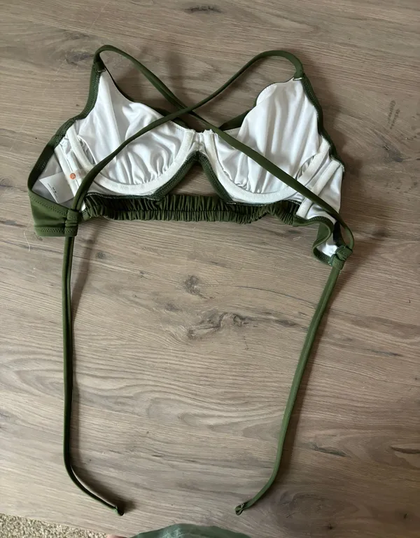 Shade & Shore green bathing suit top - Image 2