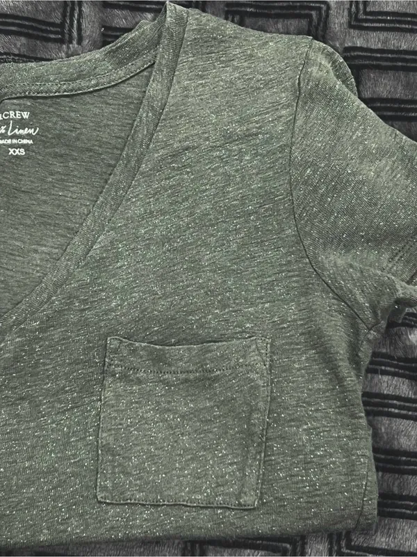 J. Crew Women's Olive V-Neck Linen Pocket Tee Silver Metallic Thread - Image 4
