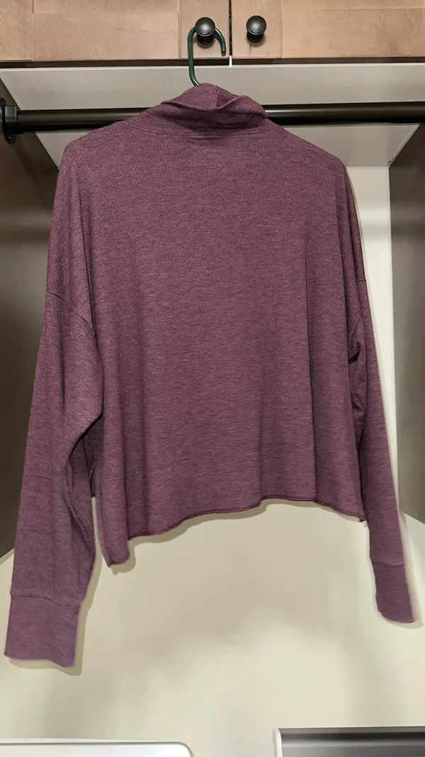 American Eagle Cropped Oversized Sweater - Image 2
