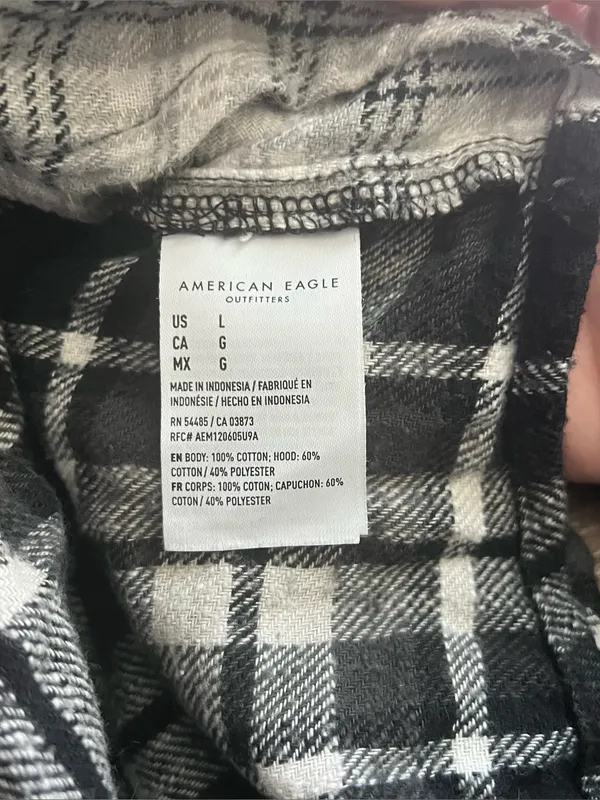 American Eagle Cropped Black White Split Plaid Hooded Shirt Size Large - Image 5