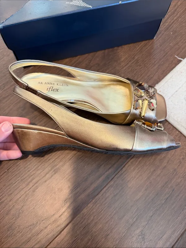 AK Anne Klein Bronze & Jeweled Heel Size 8 - C50-001 - Image 6