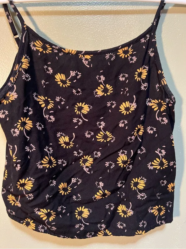 Kimchi Blue Women's Size Small Cropped Tank Top Black Yellow Daisy Floral Square - Image 3