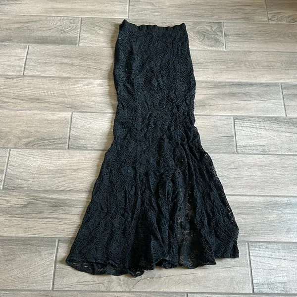 Rehab lace skirt - Image 5
