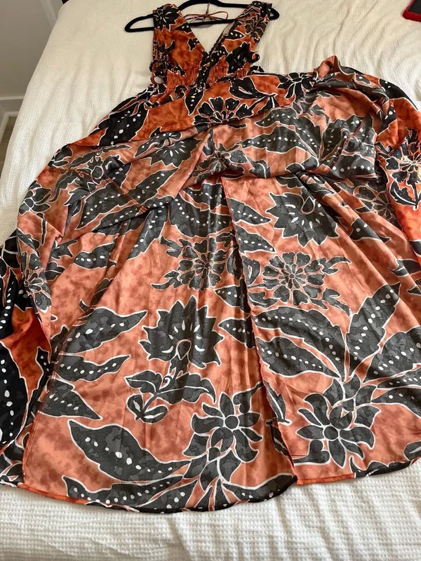 Indulge Maxi Dress Size S Vacation Resort - Image 8