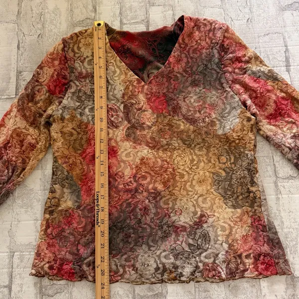 VTG Y2K Abstract Floral Sheer Lace Mesh V-Neck Lettuce Hem Top Made in USA - Image 5