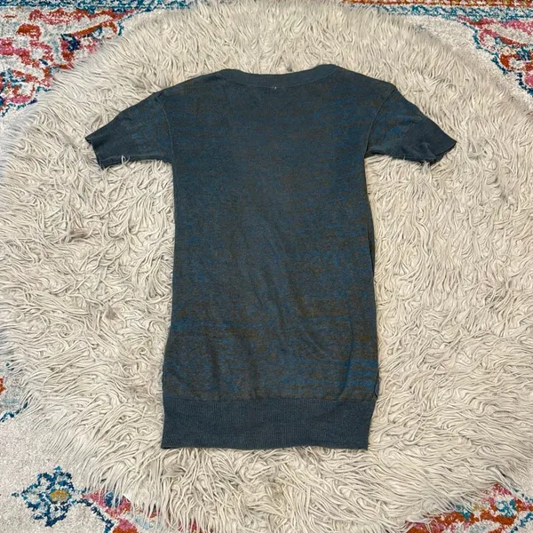 Free people short sleeved button down cardigan size small - Image 4