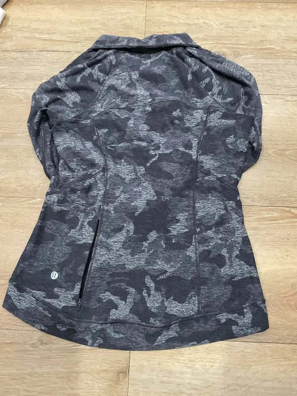 Lululemon Camo Align Jacket - Image 2