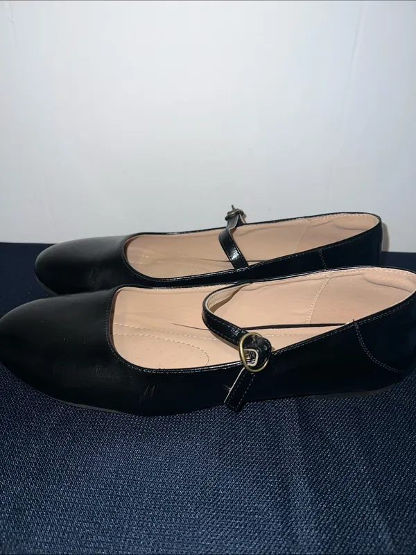 Women's Black Mary Jane Flats with Buckle Strap Size 10 - Image 2